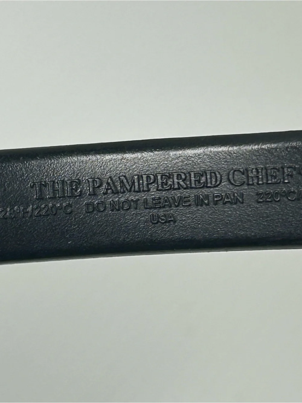 Pampered Chef Black Nylon Slotted Spatula Turner Flipper  Heat Resistant